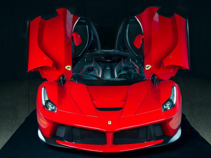 Venden la última Ferrari LaFerrari por 8.3 millones de euros