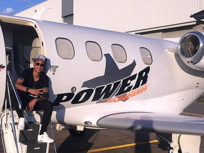 Neymar se compró un avión de 9 millones de euros