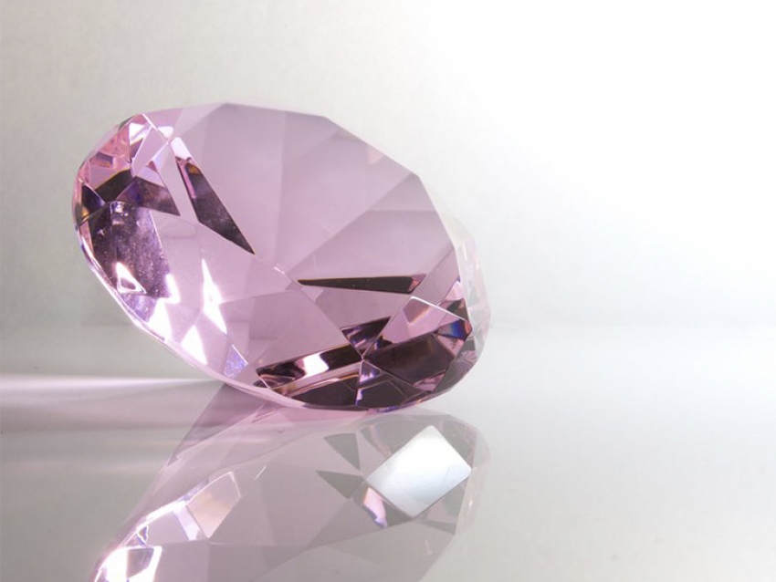 Un diamante se vende por US$ 50 millones de dólares y logra un nuevo récord mundial