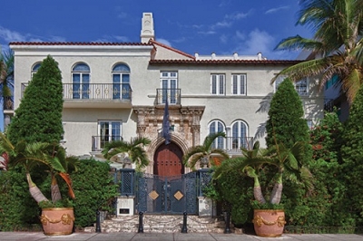 La majestuosa mansion Versace está en venta