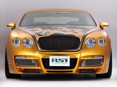 Un exclusivo Bentley de oro