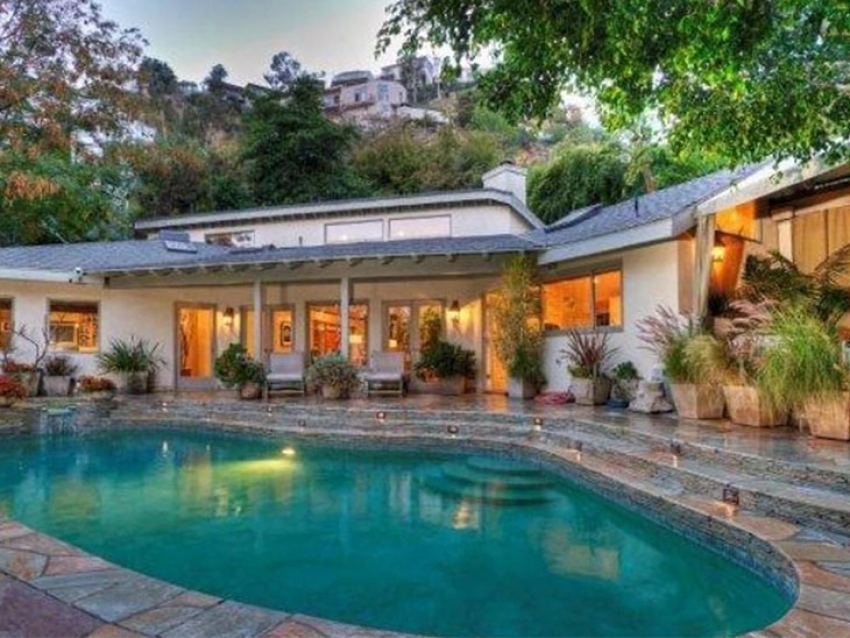 Sandra Bullock vende su lujoso bungalow en Hollywood