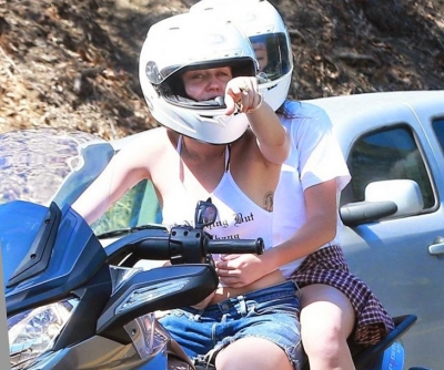 La fantástica moto Cam-Am Spyder de Miley Cyrus
